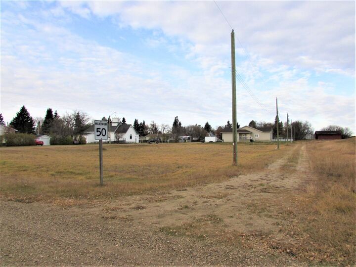 Property Photo: 110 Alberta Street AB T0B 2M0