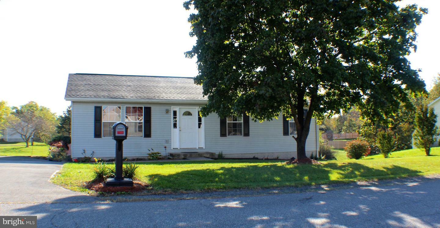 Property Photo:  205 Crestview Drive  WV 25405 