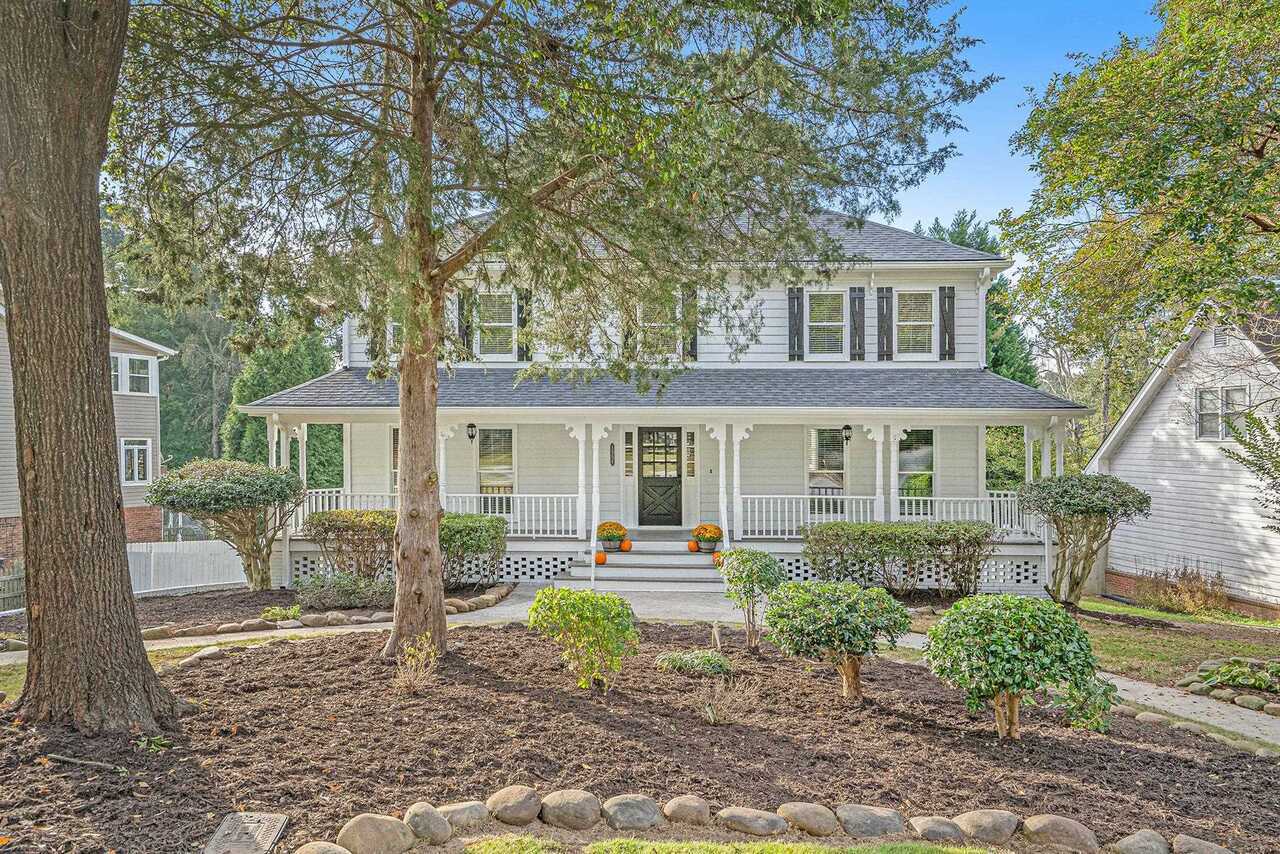 Property Photo: 1351 Summit Chase Drive GA 30078