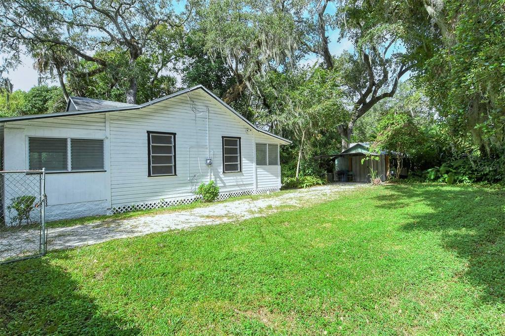 Property Photo:  1333 Myrtle Street  FL 34234 