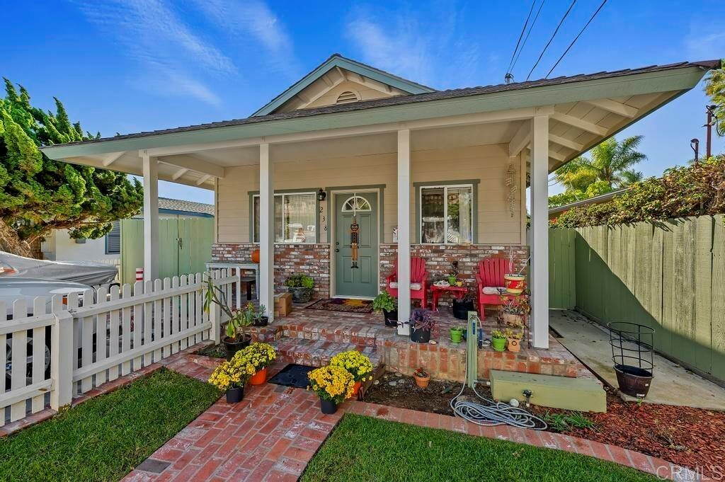 Property Photo:  236 238 Melrose Avenue  CA 92024 