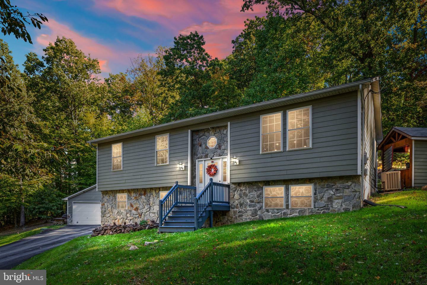 Property Photo:  233 Huck Finn Drive  VA 22630 