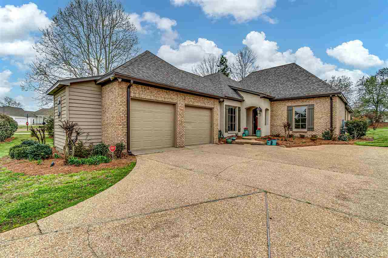 Property Photo:  407 Belle Pointe Lane  MS 39110 