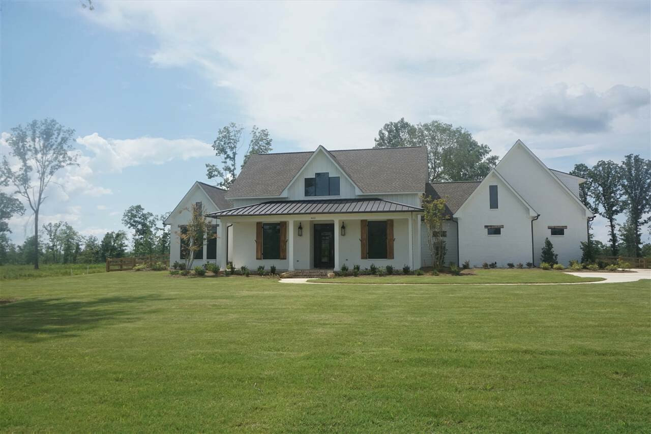 Property Photo:  803 Clover Ridge Way  MS 39047 