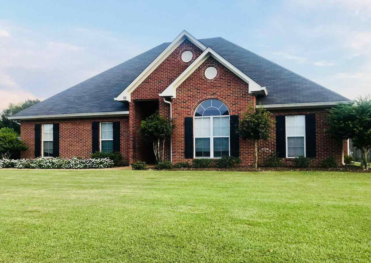 Property Photo:  111 Parkfield Drive  MS 39110 