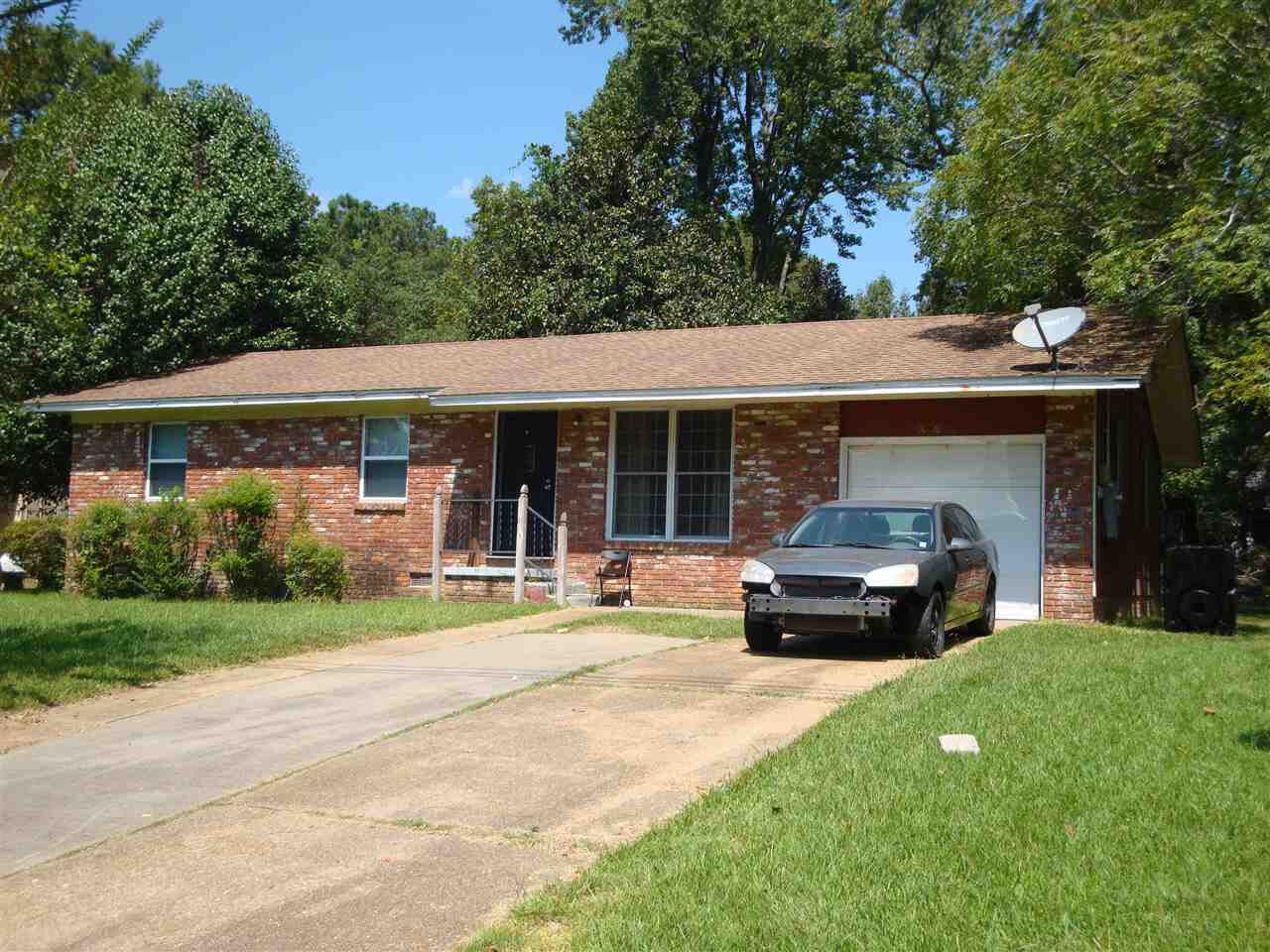 Property Photo:  346 Cameron Street  MS 39212 