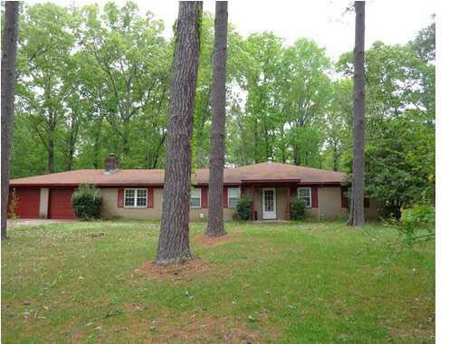 Property Photo:  824 McCluer Road  MS 39212 