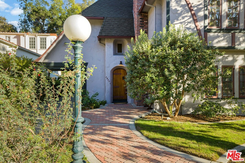 Property Photo:  5470 Dahlia Drive  CA 90041 