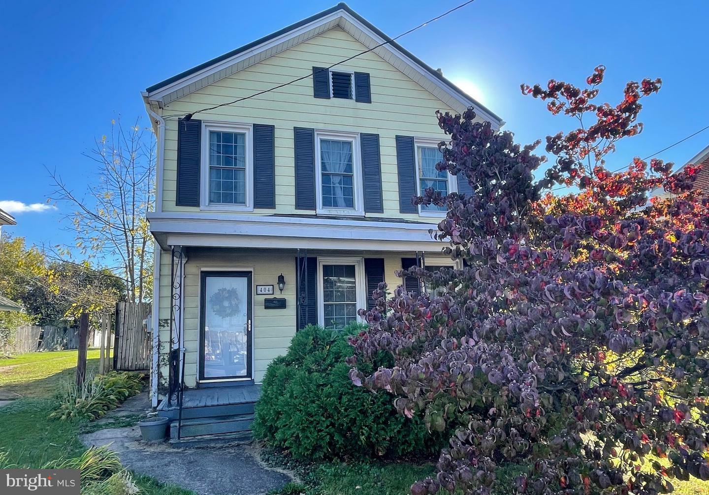 Property Photo:  404 Lincoln Way W  PA 17201 