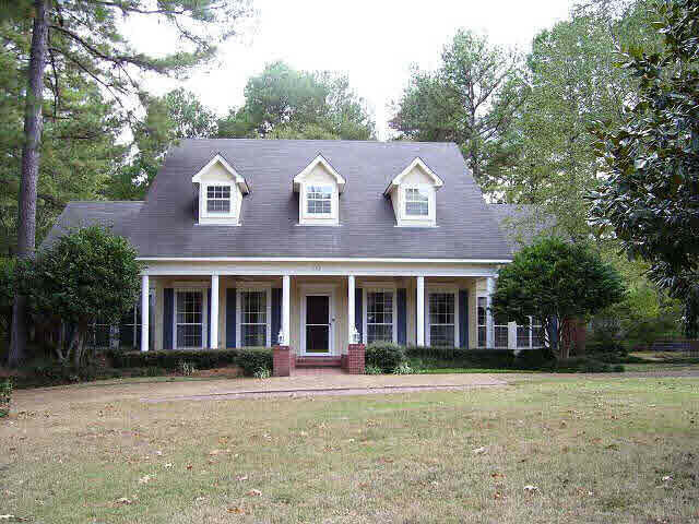 Property Photo:  707 Wisteria Court  MS 39110 