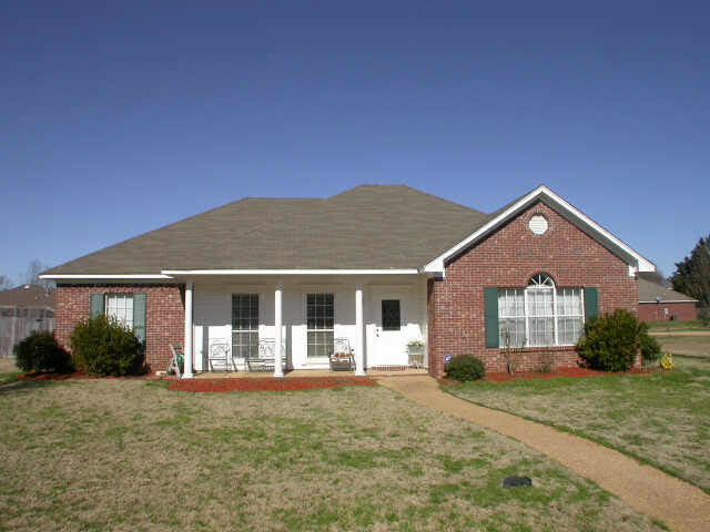 Property Photo:  200 Pecan Circle  MS 39042 