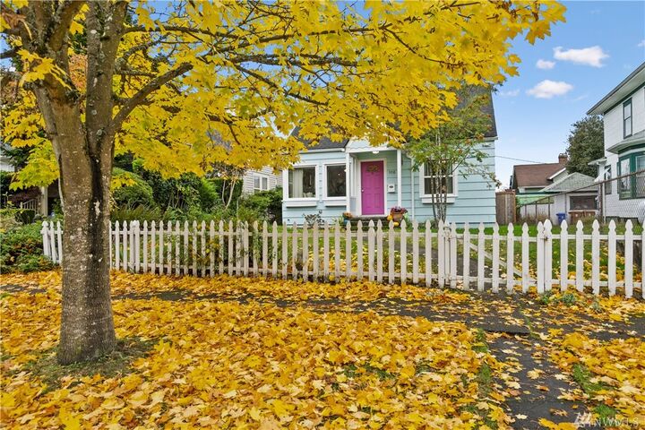 Property Photo:  908 S Grant Ave  WA 98405 