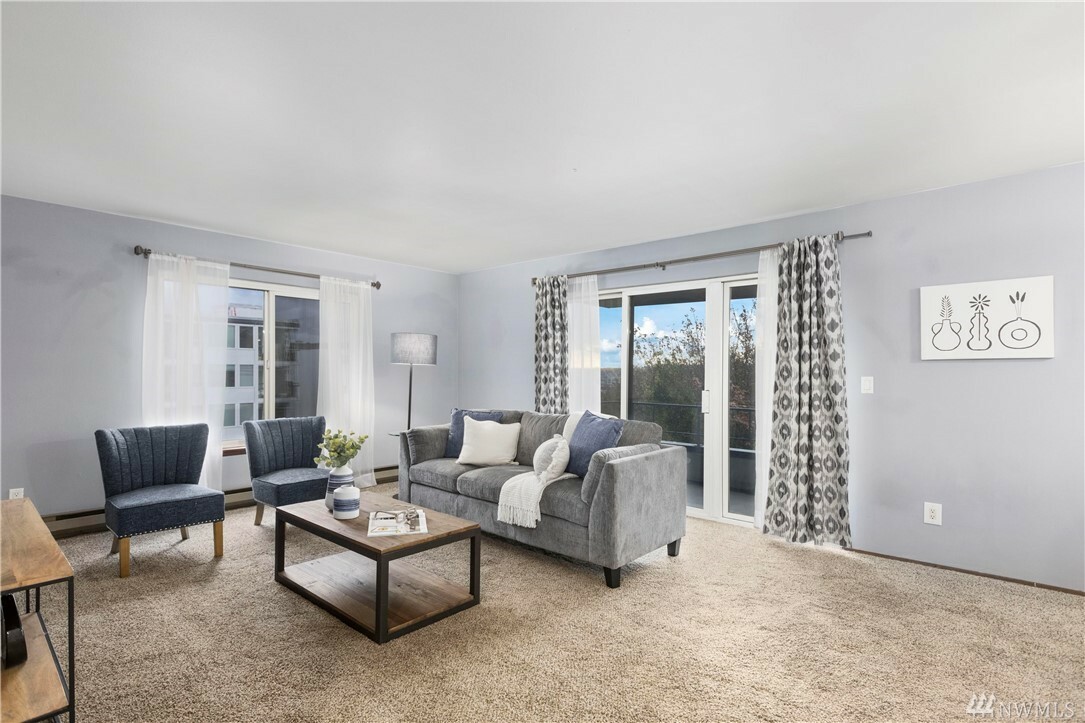 Property Photo: 1100 S Atlantic St 304 WA 98134