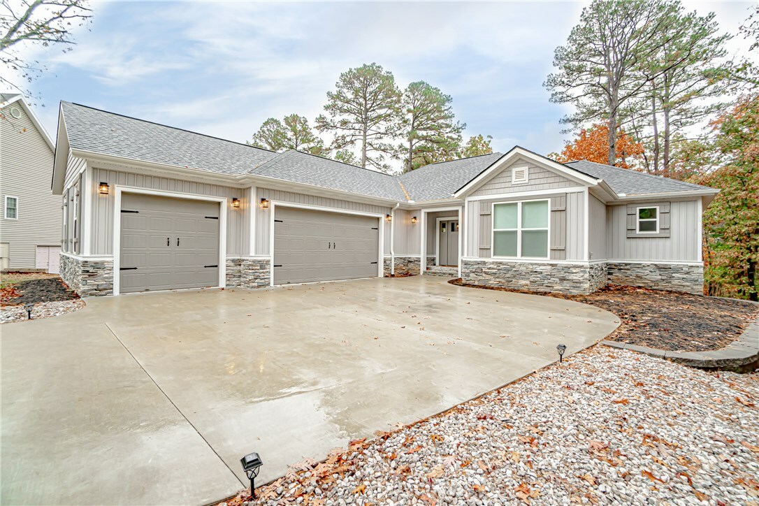 Property Photo:  49 Kendal Drive  AR 72714 