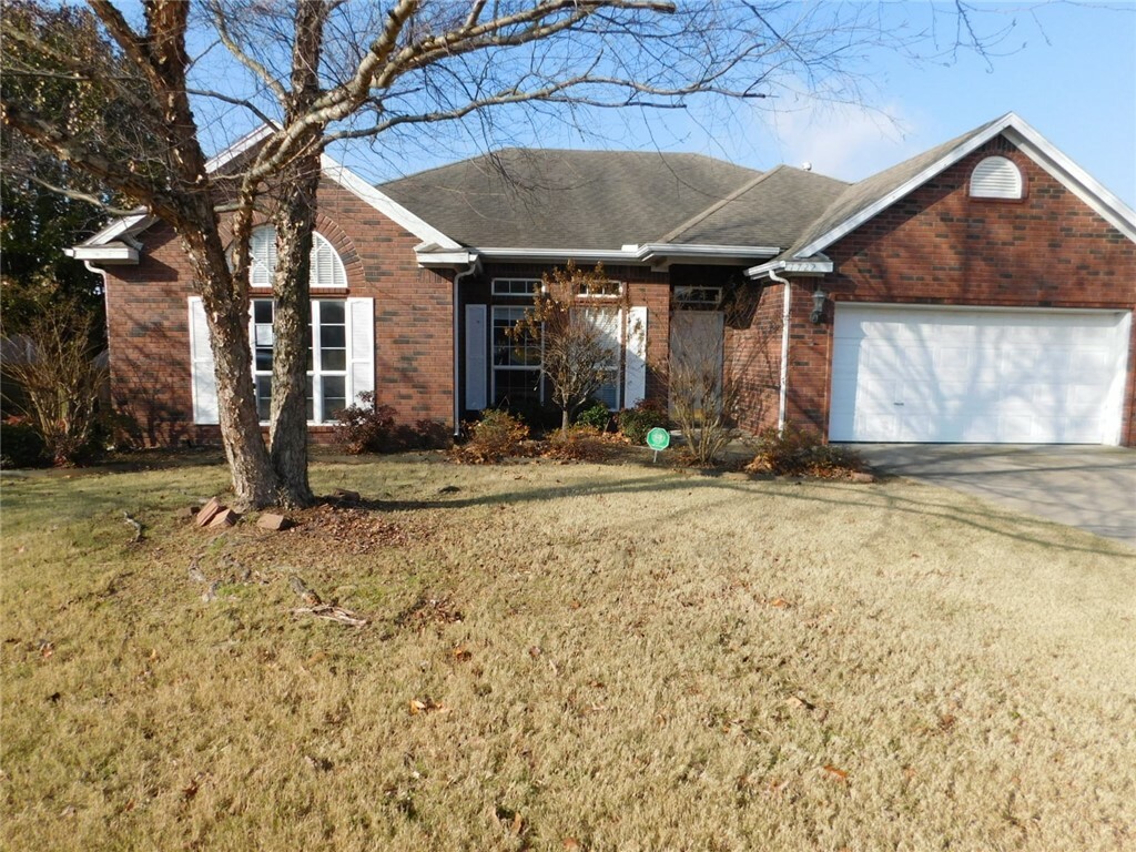 Property Photo:  1722 S 43rd Street  AR 72758 