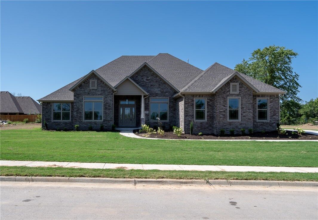 Property Photo:  1521 Elm Ridge Drive  AR 72762 