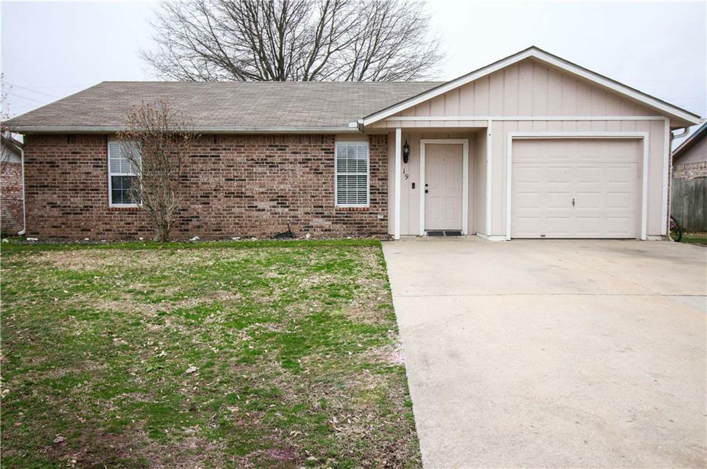 Property Photo:  419 Southland Street  AR 72719 