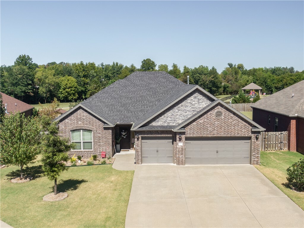 Property Photo:  4300 SW Beech Lane  AR 72713 