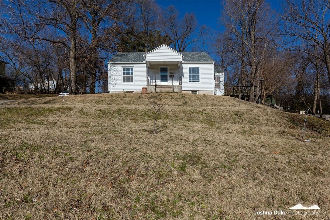 Property Photo:  340 W Sherman Street  MO 64850 