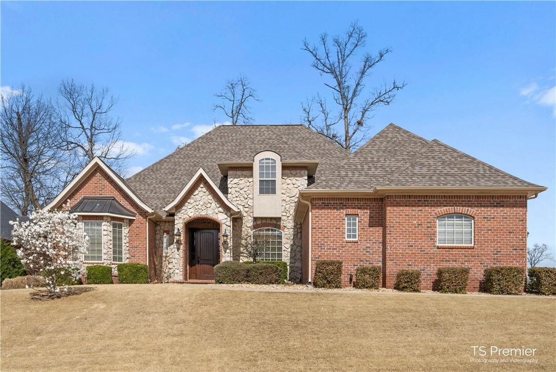 Property Photo:  7001 W Inglewood Drive  AR 72758 