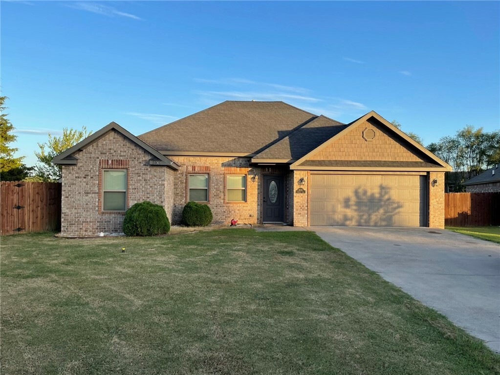 Property Photo: 3045 Chelsey Lane AR 72764