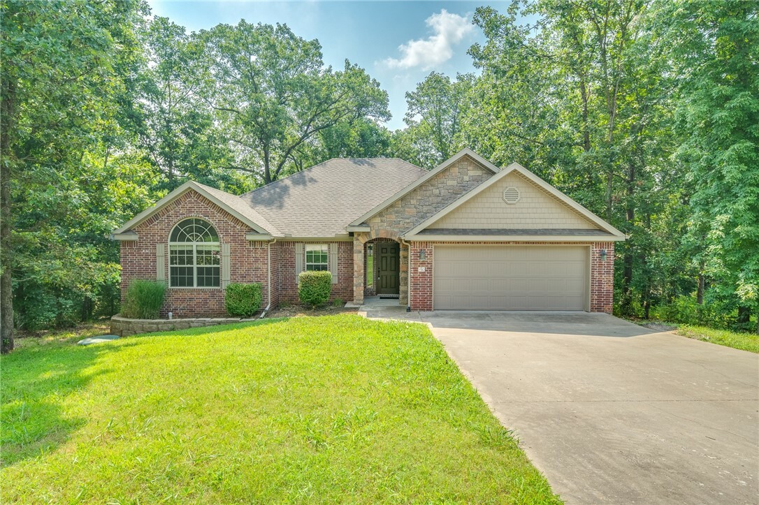 Property Photo:  10 Reighton Lane  AR 72714 