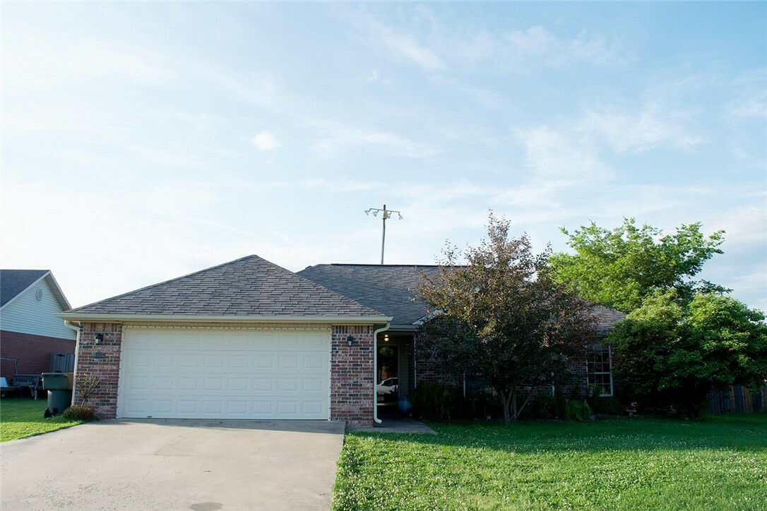 Property Photo:  382 W Tanner Drive  AR 72701 