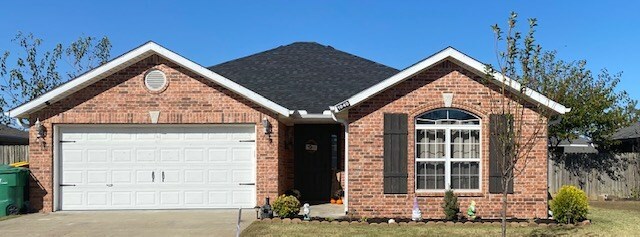 Property Photo:  1040 Applewood Circle  AR 72719 