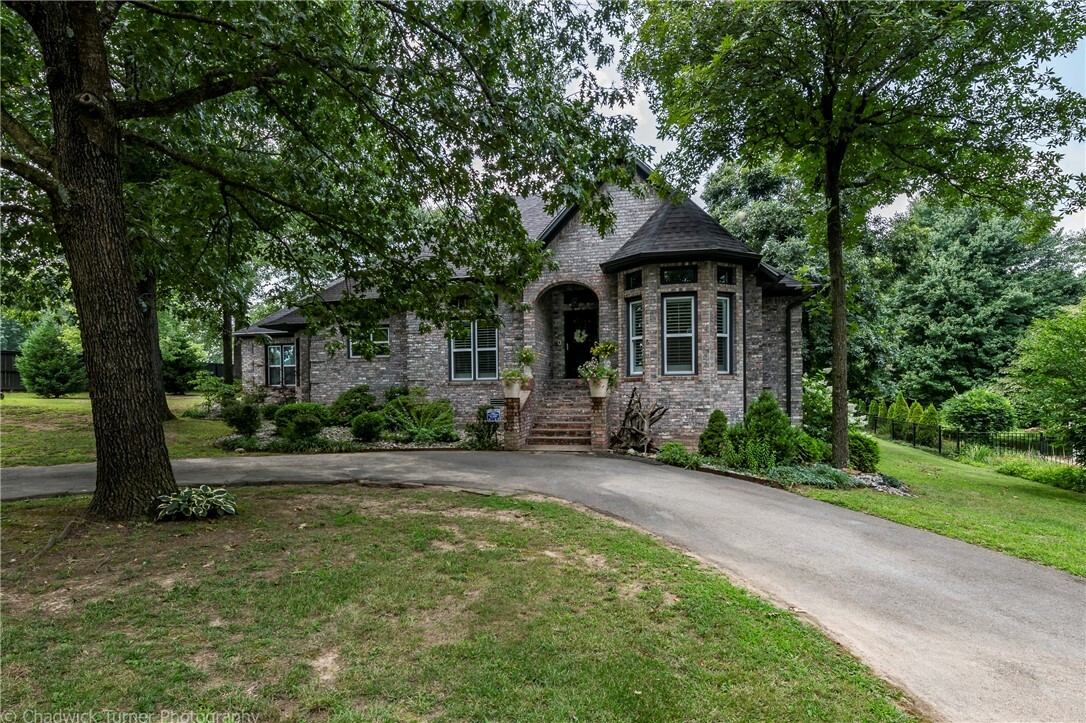 Property Photo:  1812 S Prestwick Place  AR 72758 