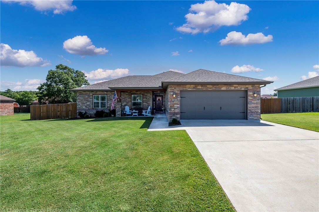 Property Photo:  940 Washburn Drive  AR 72751 