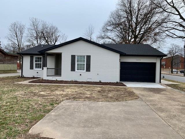 Property Photo: 1234 W Poplar Street AR 72756