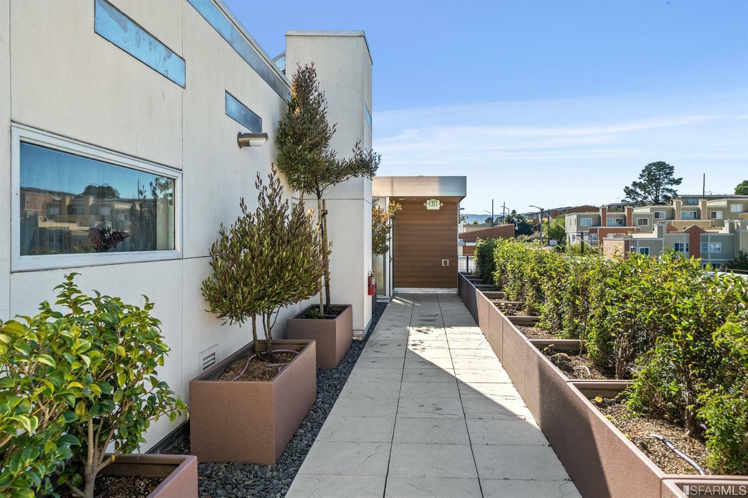 Property Photo:  451 Donahue Street 510  CA 94124 