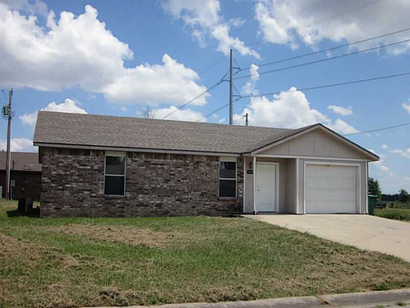 Property Photo: 422 Southland Street AR 72719