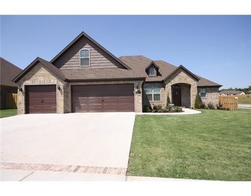 Property Photo: 2404 Bordeaux Place AR 72704