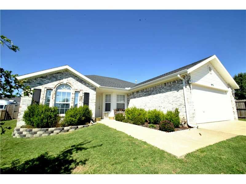 Property Photo: 511 Maplewood Drive AR 72719