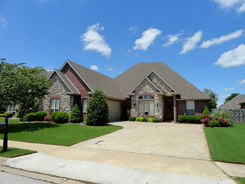 Property Photo:  6615 Braebourne Drive  AR 72758 