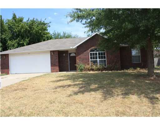 Property Photo: 1456 N Plum Tree Drive AR 72704