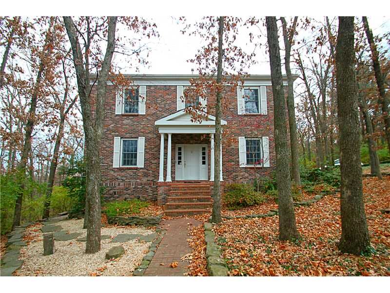 Property Photo: 1048 E Wendy Brooke Lane AR 72701