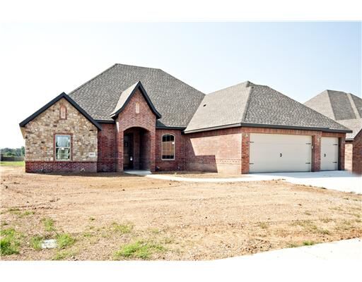 Property Photo: 2801 SW Joshua Avenue AR 72712