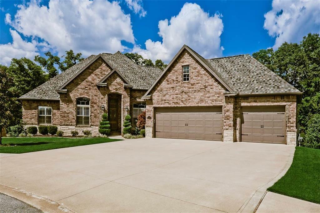 Property Photo:  506 NE Lake Pointe Place  AR 72712 