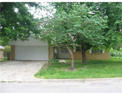 Property Photo: 2332 S Clover Drive AR 72701