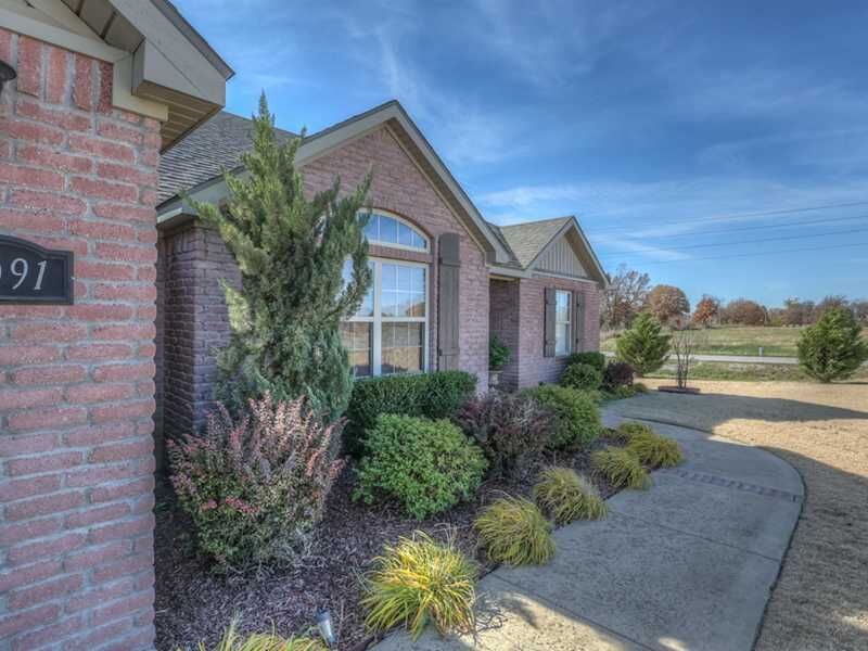 Property Photo:  2091 Greenwood Cove  AR 72751 