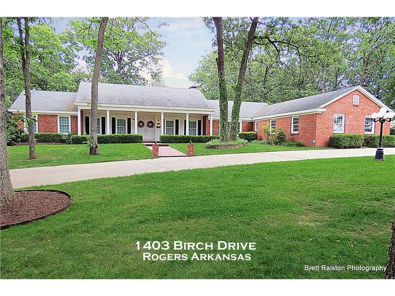 Property Photo:  1403 W Birch Drive  AR 72758 