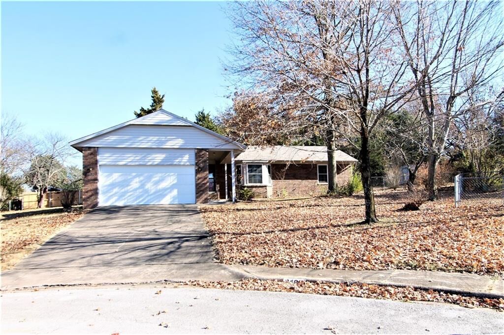Property Photo: 2407 Robin Road AR 72703