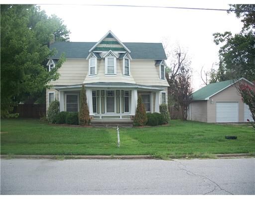 Property Photo:  401 Arch Street  AR 72638 