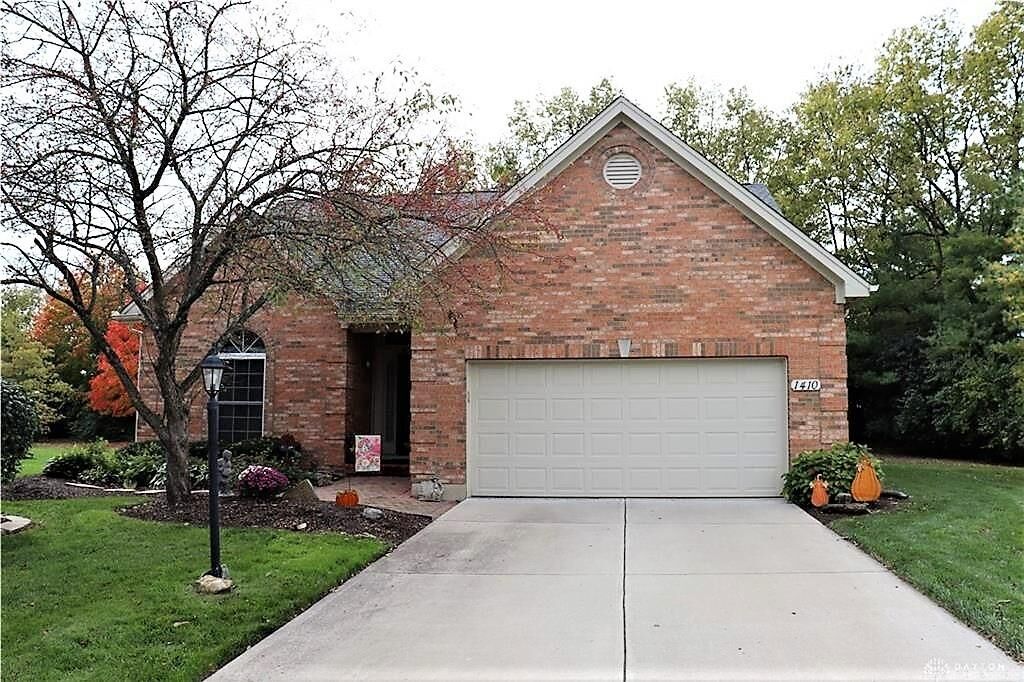 Property Photo: 1410 Trafalgar Court OH 45459