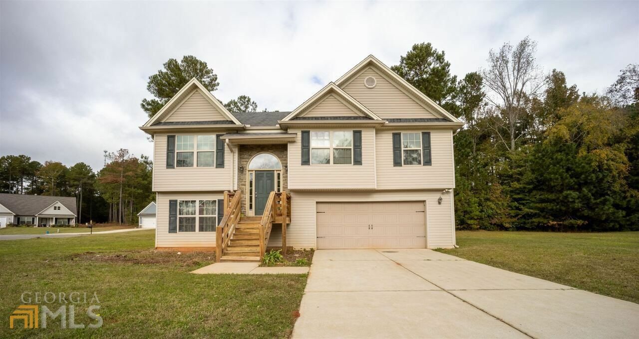 Property Photo:  108 Willow Trace Court  GA 31061 