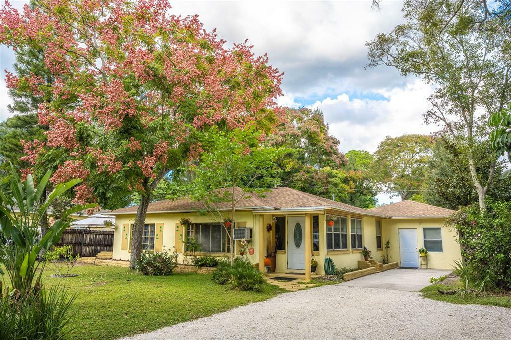 Property Photo:  5445 76th Avenue N  FL 33781 