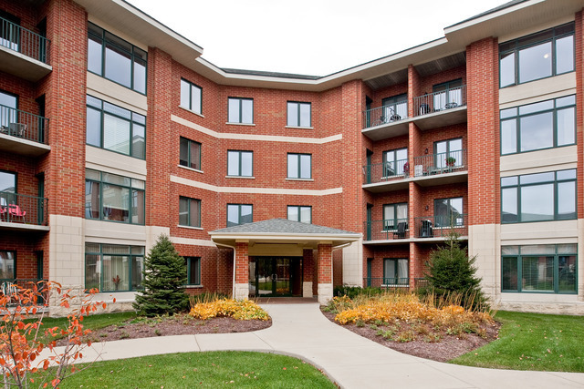Property Photo:  855 E 22nd Street 111  IL 60148 