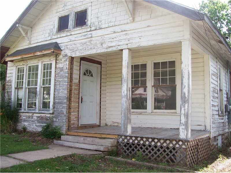 Property Photo: 308 S College Avenue AR 72701